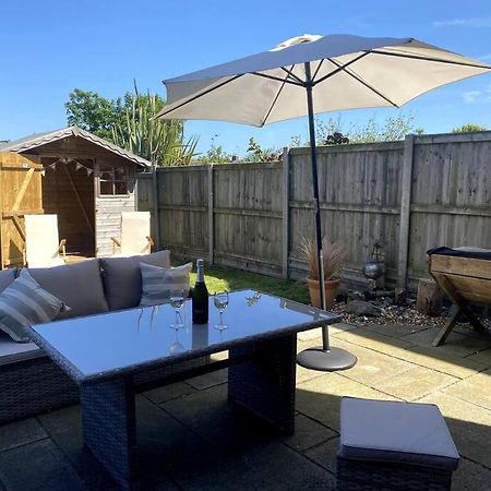 Stylish Contemporary Seaside Holiday Home With 5 Bedrooms, Sea View, Parking And Ev Point Herne Bay Exterior photo