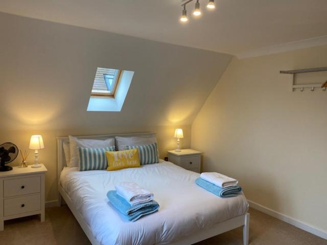 Stylish Contemporary Seaside Holiday Home With 5 Bedrooms, Sea View, Parking And Ev Point Herne Bay Exterior photo